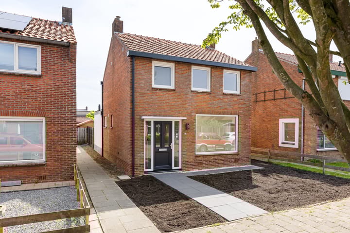 Photo of property dr. Leenhoutsstraat 42, Hoek