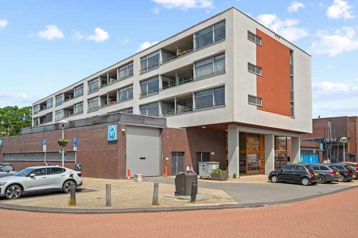 Photo of property Dr. Max Euwestraat 16, Utrecht