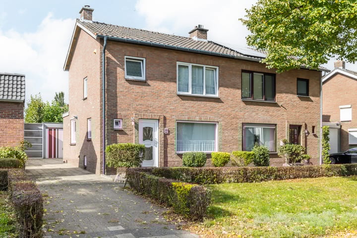 Dr. Poelsstraat 18 in Hulsberg