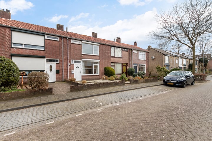 Photo of property Dr. Poelsstraat 27, Oosterhout