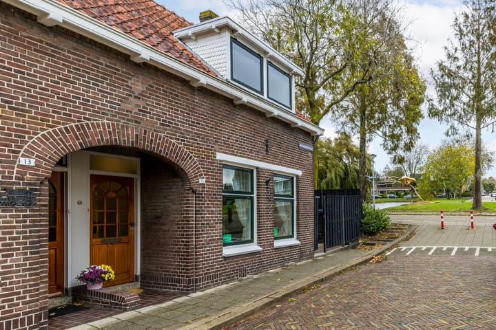 Dr Sauerstraat 15 in Schiedam