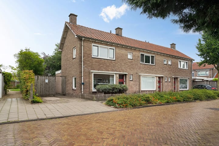 Draakstraat 8 in Enschede Foto