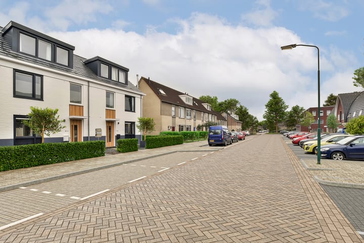 Drakensteyn 30 in Maartensdijk Foto