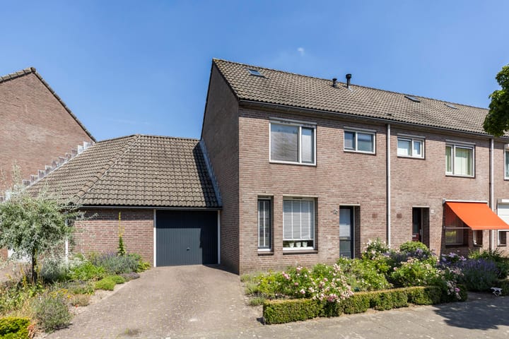 Drenthehof 26 in Helmond foto