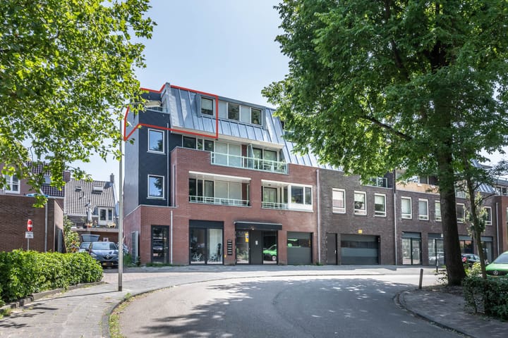 Drenthelaan 8E in Heemstede