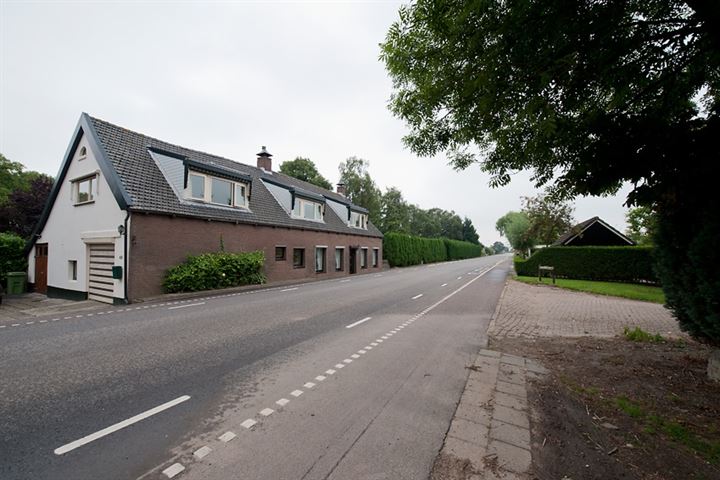 Driehoefijzersstraat 43 in Zevenbergschen Hoek