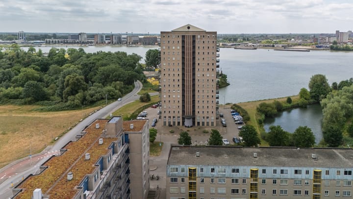 Drinkwaterweg 475 in Rotterdam