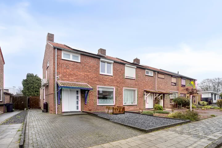 Dross Maesstraat 22 in Stein