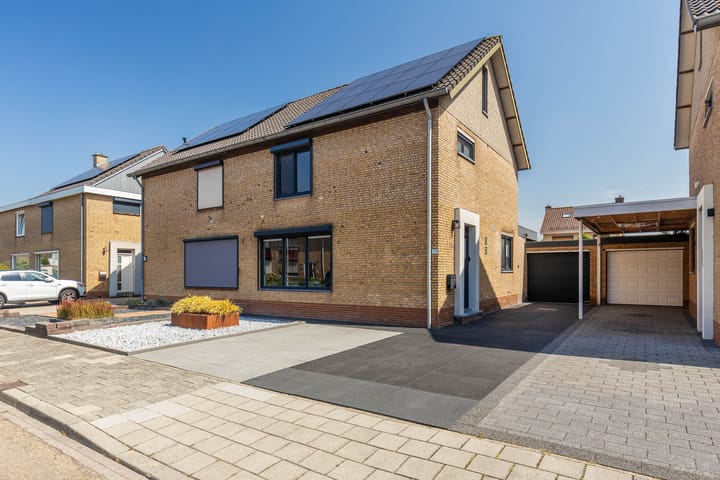 Photo of property Dross Roststraat 29, Stein