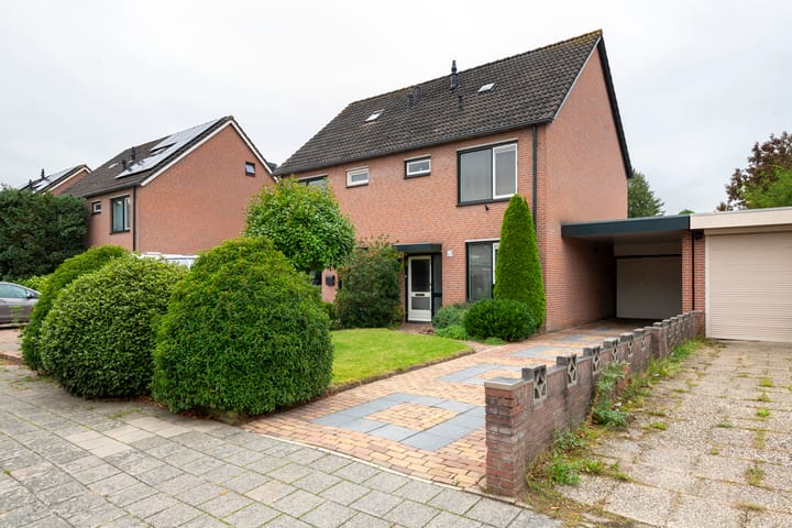 Drumptselaan 17 in Tiel