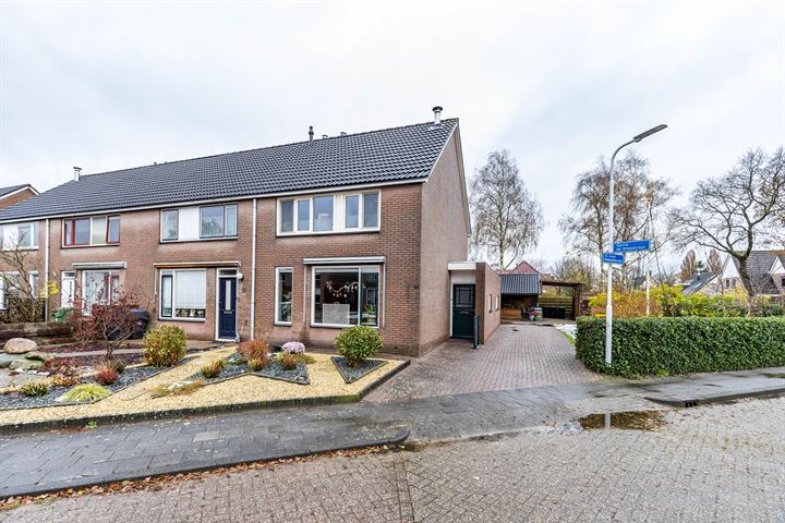 Ds Groot-Nibbelinkstraat 10 in Haulerwijk