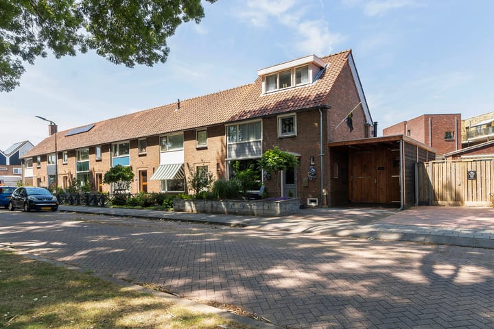 Photo of property Ds. J.A. Visserstraat 11, Heerjansdam