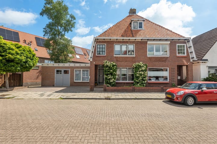 Ds. Petersenstraat 8 in Veendam Foto