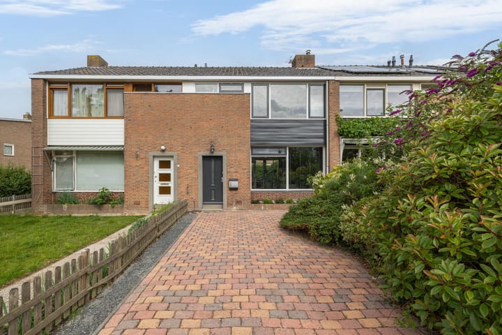 Ds Th Rijckewaerdstraat 3 in Brielle