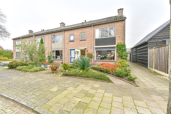 Du Boisstraat 2 in Hoogeveen