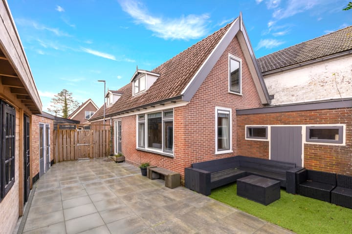 Photo of property Dubbelebuurt 14, Broek op Langedijk