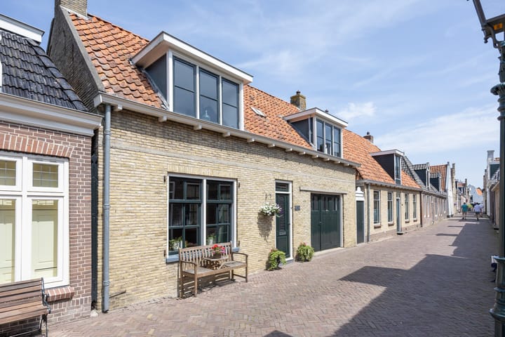 Dubbelstraat 193 in Sloten