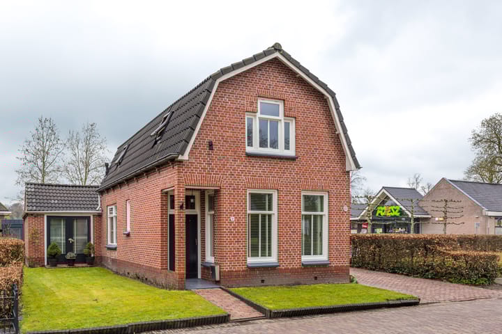 Duerswâldmer Wei 6 in Bakkeveen