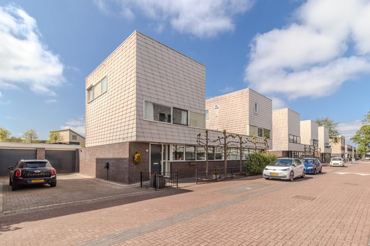 Photo of property Duijves Weer 10, Assendelft