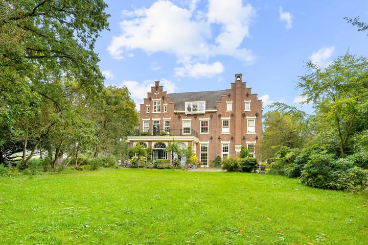 Duin- en Kruidbergerweg 73 in Santpoort-Noord