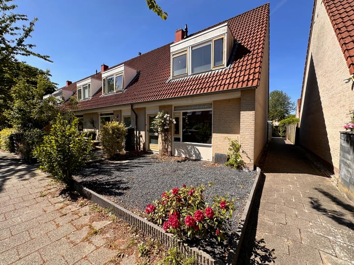 Duinroos 28 in Zeewolde