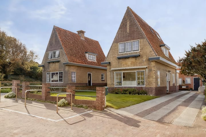 Duinstraatje 6, Zoutelande Photo of property Duinstraatje 6, Zoutelande