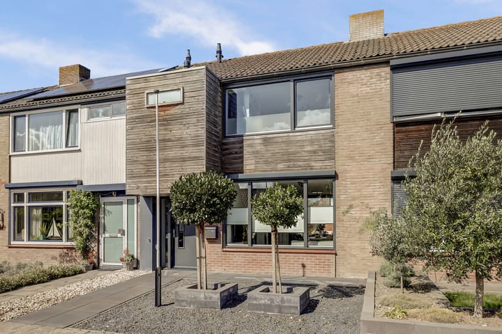 Duiveneestraat 24 in Kruiningen
