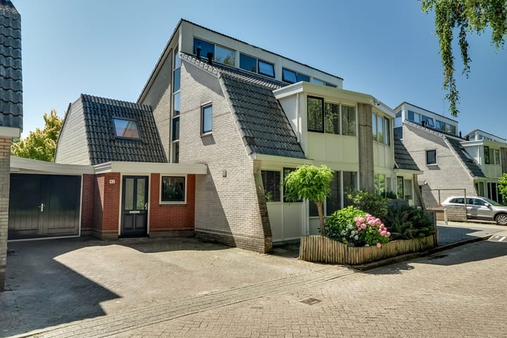 Duke Ellingtonhof 82 in Hoorn