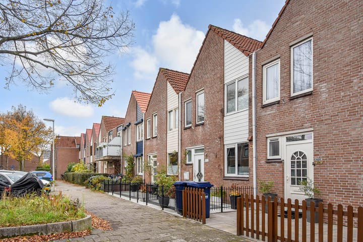 Duke Ellingtonstraat 242 in 's-Gravenhage