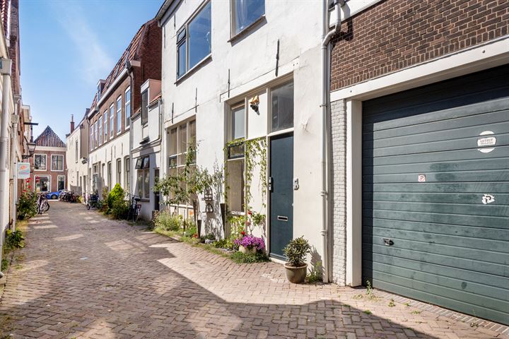 Dwars Bolwerkstraat 8 in Leiden