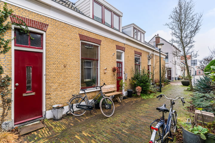 Dwarsbleekstraat 11 in Vlaardingen