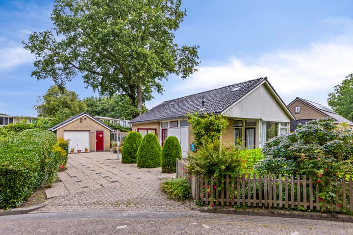 Dwarshaer 12 in Oosterwolde