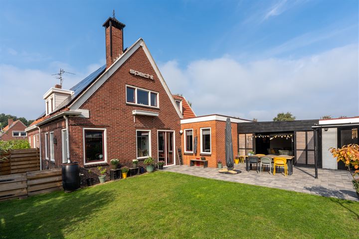 Photo of property Dwarsstraat 1, Finsterwolde