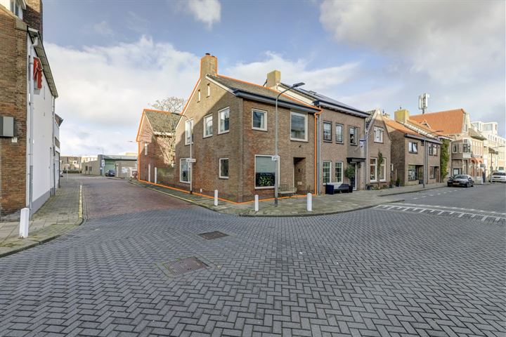 Dwarsstraat 13 in Katwijk