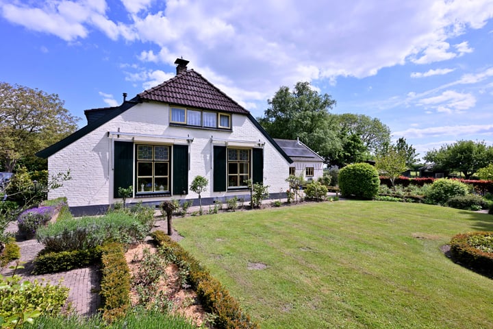 Photo of property Dwarsweg 15, Brummen
