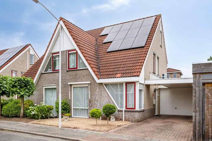 Dwergheuvel 15 in Best