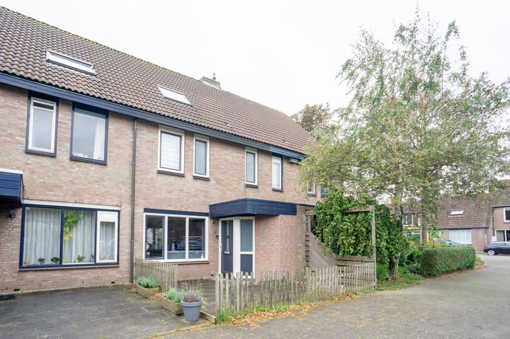 Dwerguilstraat 2 in Alkmaar foto