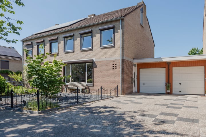 E Dorsstraat 15 in Grubbenvorst foto
