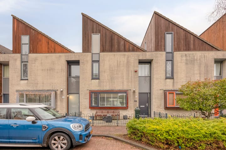 E. du Perronstraat 34 in Almere