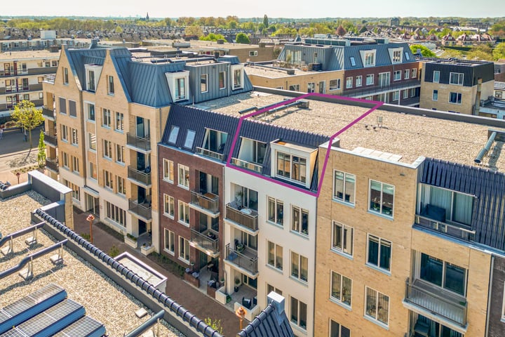 E.E. van der Laanstraat 50 in Rijnsburg