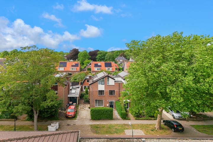 Photo of property E.J. Potgieterweg 14, Heiloo