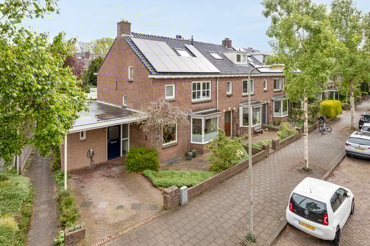 E. Tesschenmacherstraat 50 in Deventer