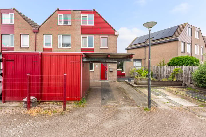 Echtpaar Curiedreef 19 in Maassluis photo
