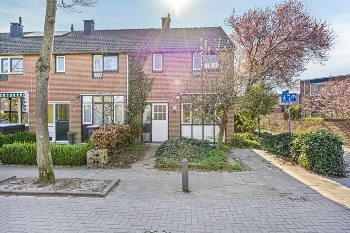 Edelenveld 10 in Apeldoorn foto