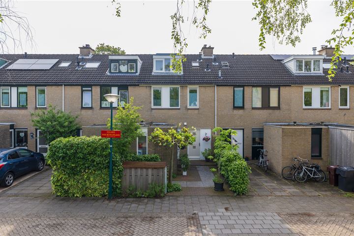 Eduard van Beinumlaan 47 in Oegstgeest