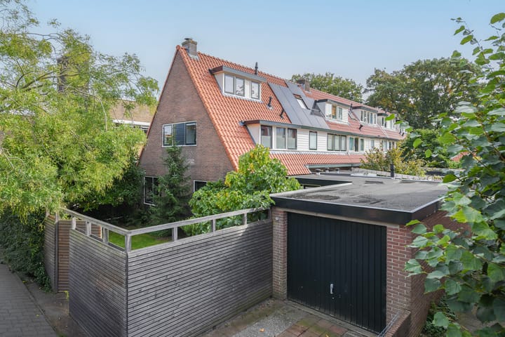 Eemnesserweg 105 in Hilversum