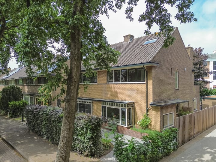 Eemnesserweg 35 in Hilversum