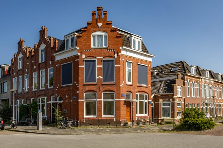 Eemskanaal 2 in Groningen