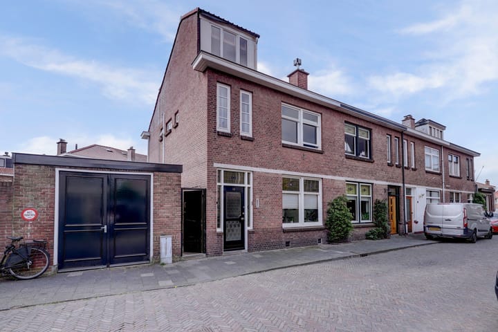 Eemwijkstraat 10 in Voorburg