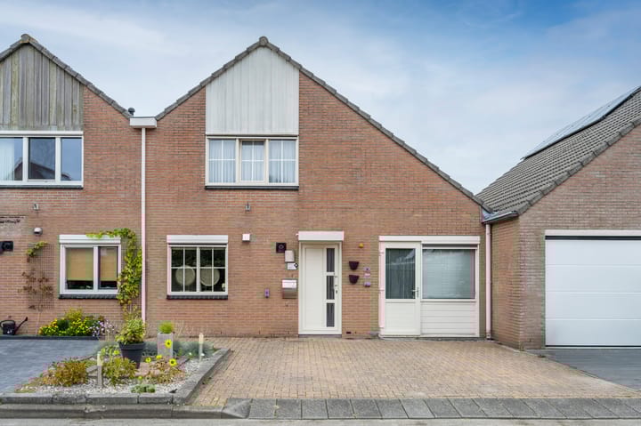 Photo of property Eendenveld 35, Emmen